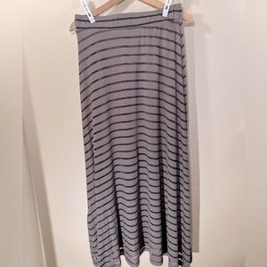 INC International Concepts Swing Stretch Gray Striped Maxi Skirt Lined Size MED